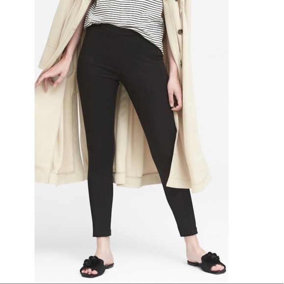 Banana Republic Pants - Banana Republic High Rise Devon Ankle Pants.